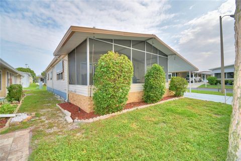 A home in WINTER HAVEN