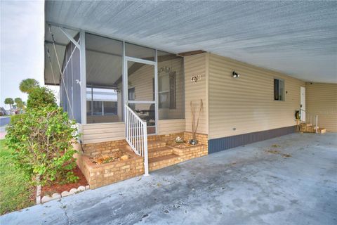 A home in WINTER HAVEN