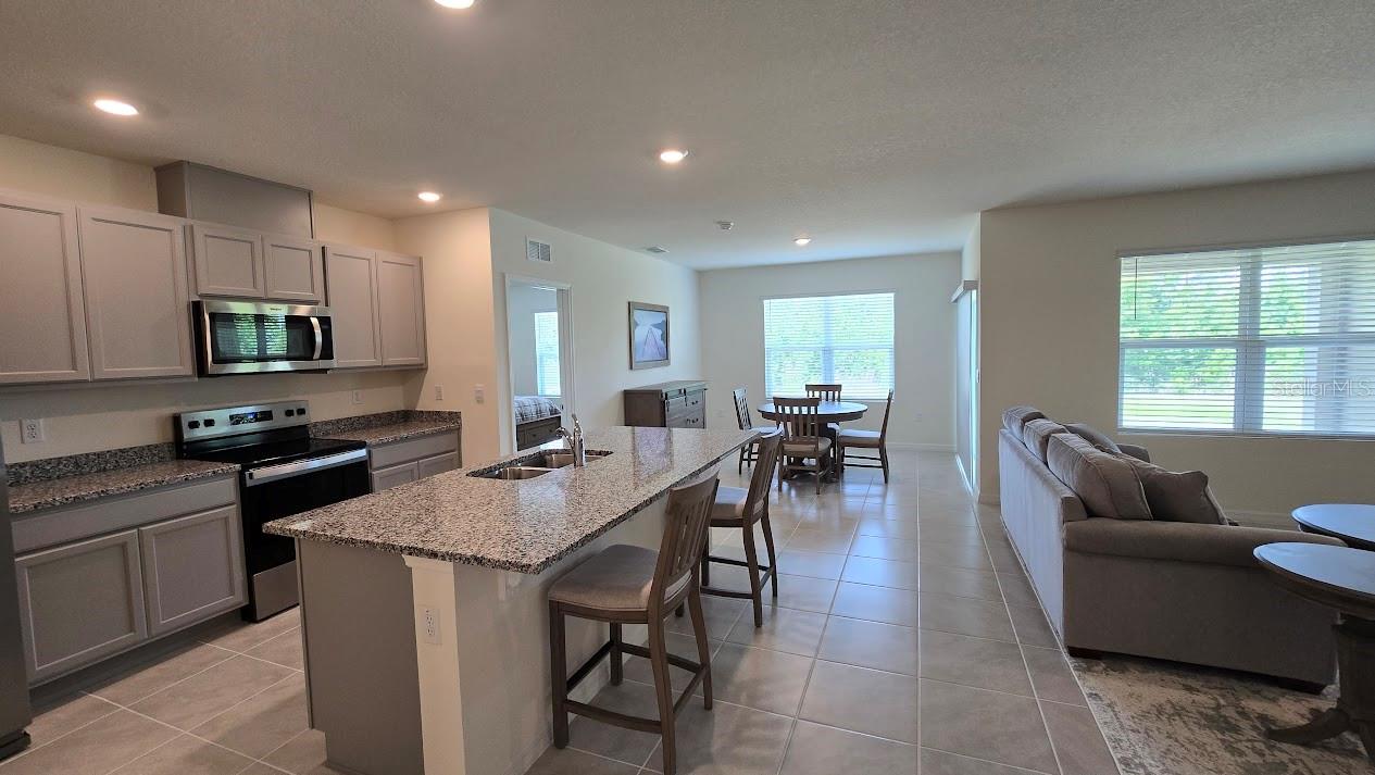 LAKES/LAUREL HLNDS PH 2C - Residential