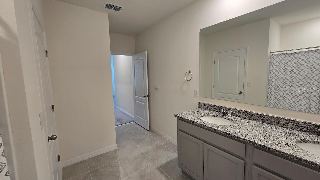 LAKES/LAUREL HLNDS PH 2C - Residential