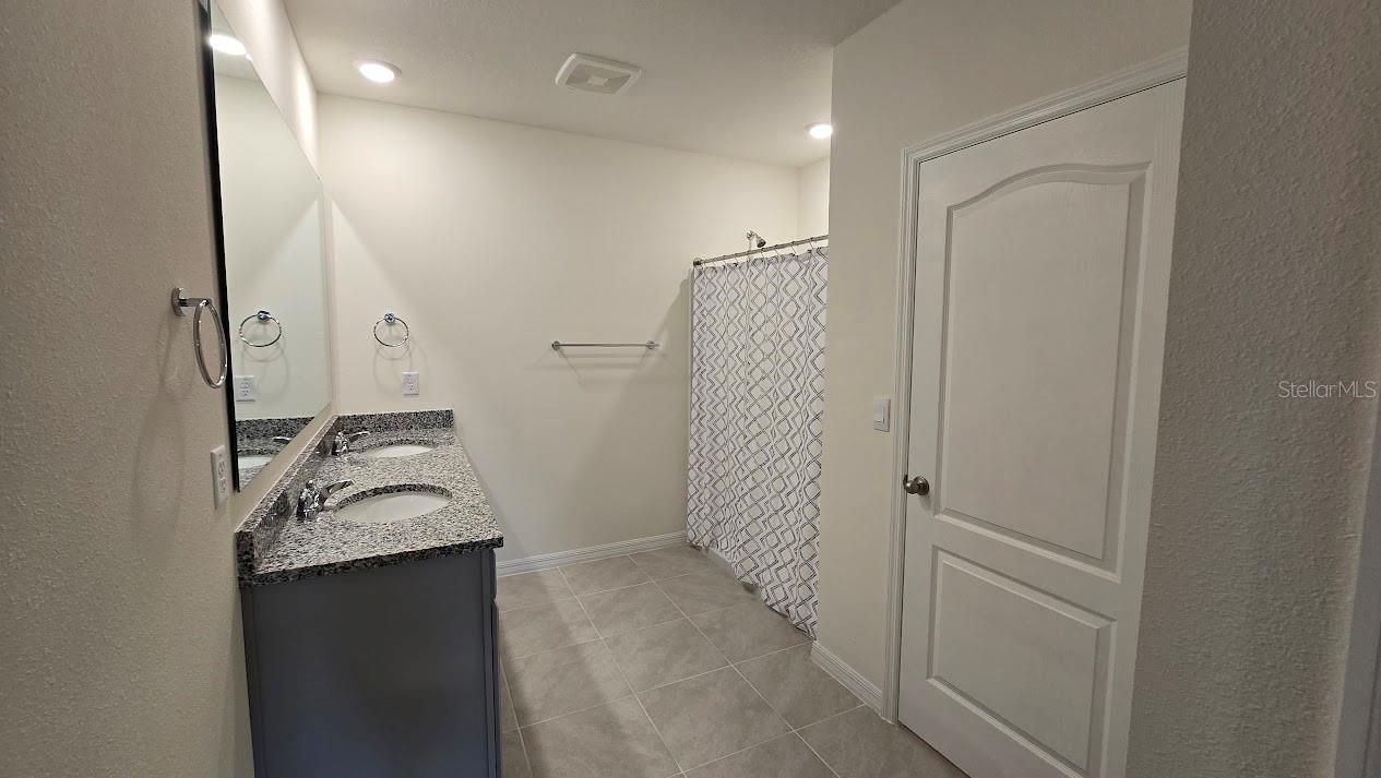 LAKES/LAUREL HLNDS PH 2C - Residential