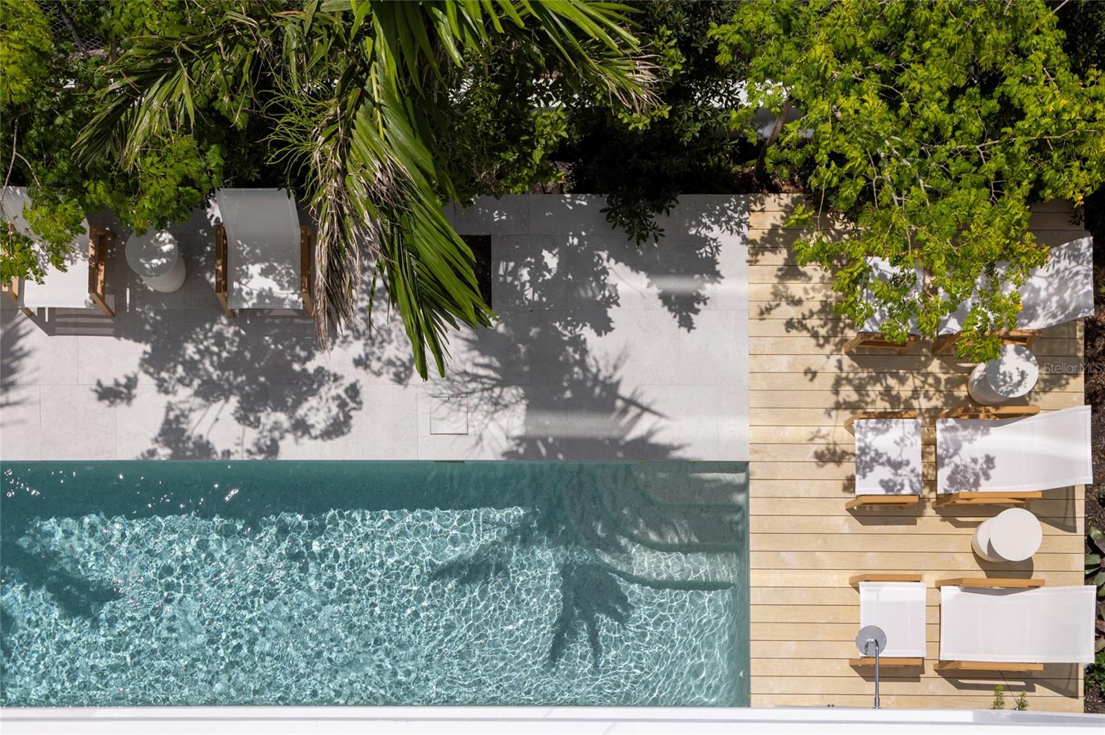 EN POINTE - Residential