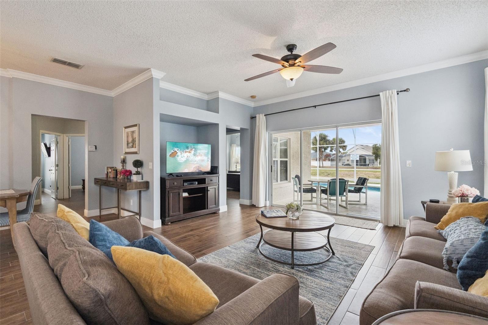 FAIRWAYS LAKE ESTATES - Residential