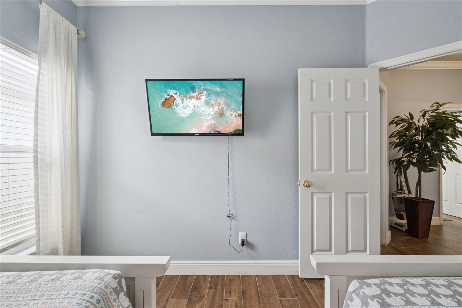 FAIRWAYS LAKE ESTATES - Residential