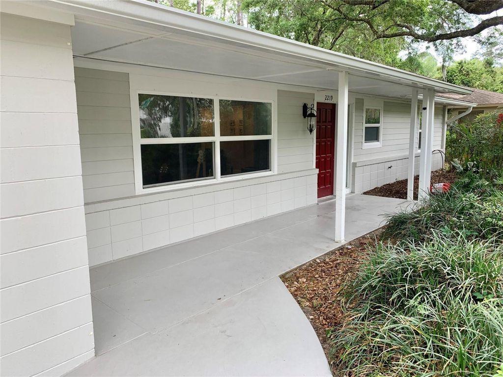 Photo of 2219 NW 17th Avenue, Gainesville, FL 32605 (MLS # GC539079)