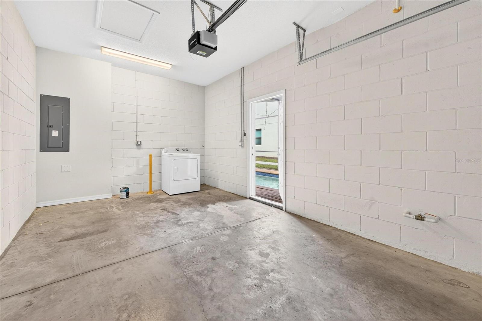 WINDSOR AT WESTSIDE PH 1 - Residential