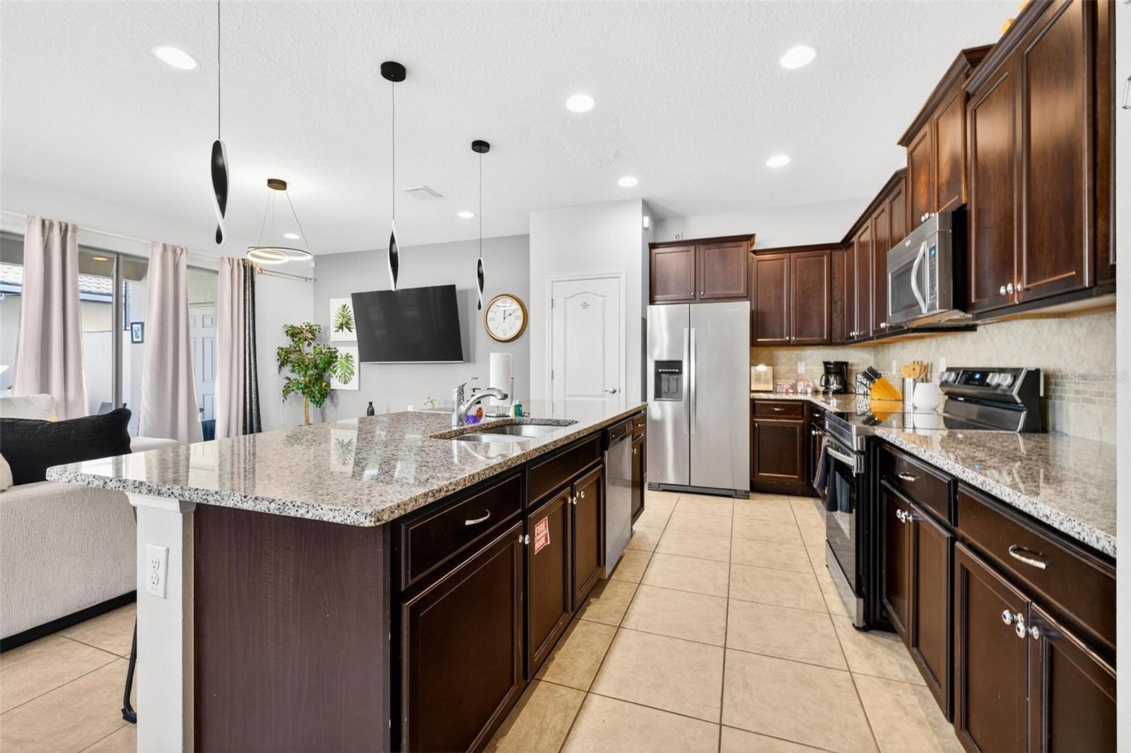 WINDSOR AT WESTSIDE PH 1 - Residential