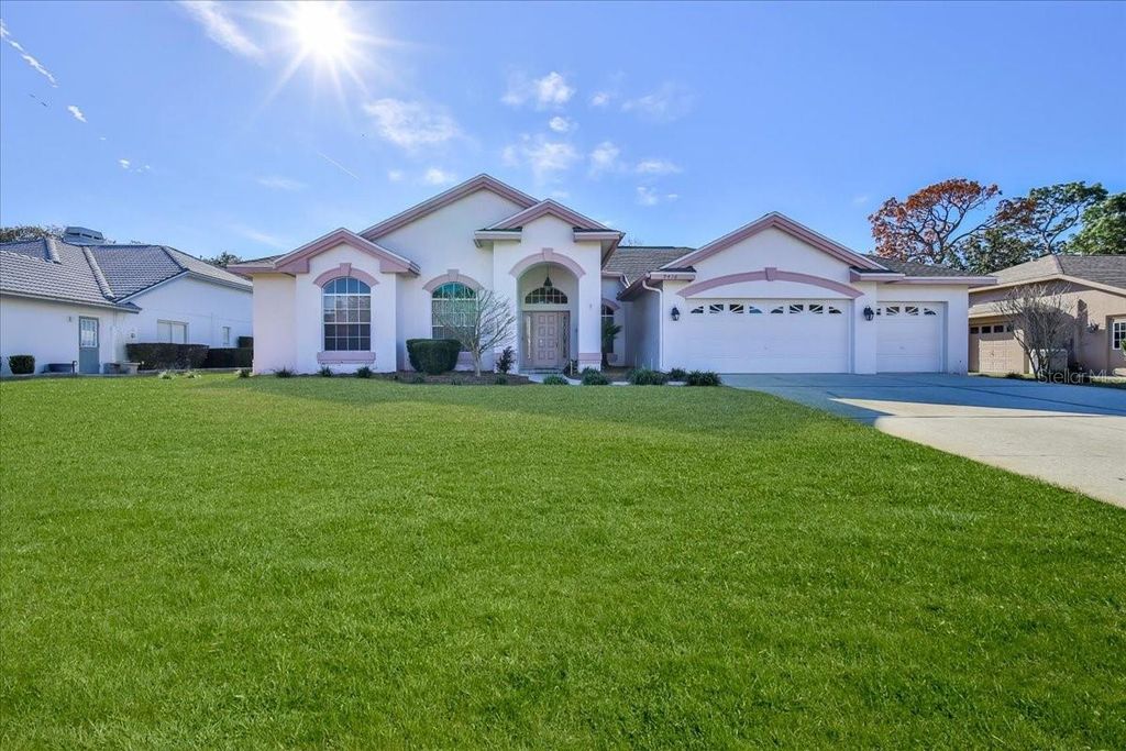 Photo of 9416 Ashley Drive, Weeki Wachee, FL 34613 (MLS # W7882361)