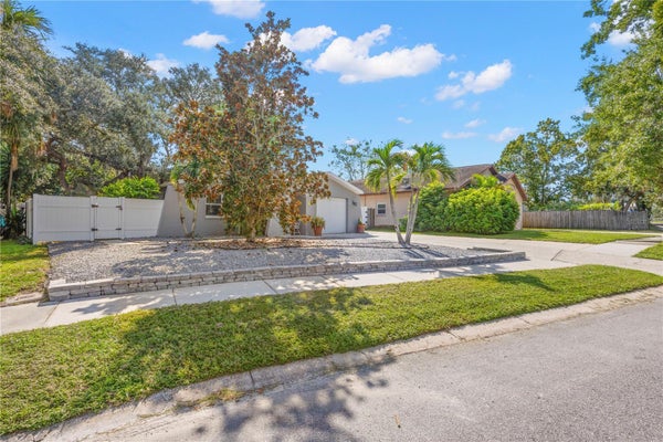 630 6TH AVE N, SAFETY HARBOR, FL 34695 - Image c27b4e7c27d5462c0d2ce66cd68e60a2/2252105648