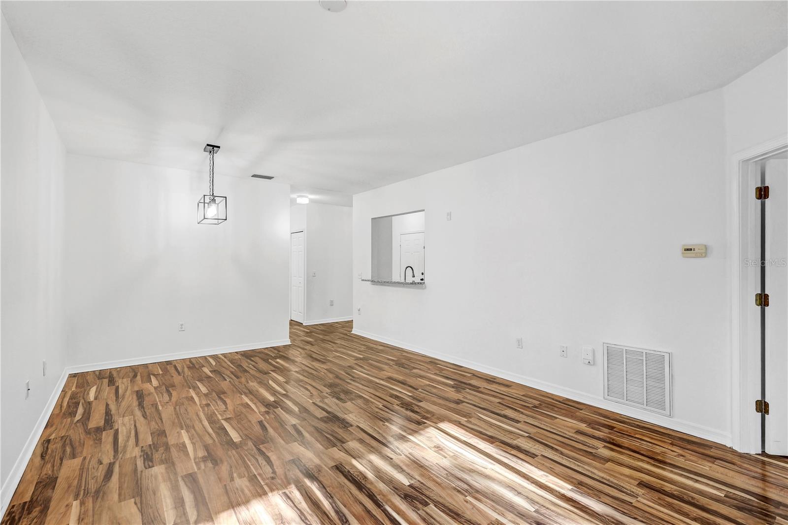 VILLAGES OF BLOOMINGDALE CONDO - Residential