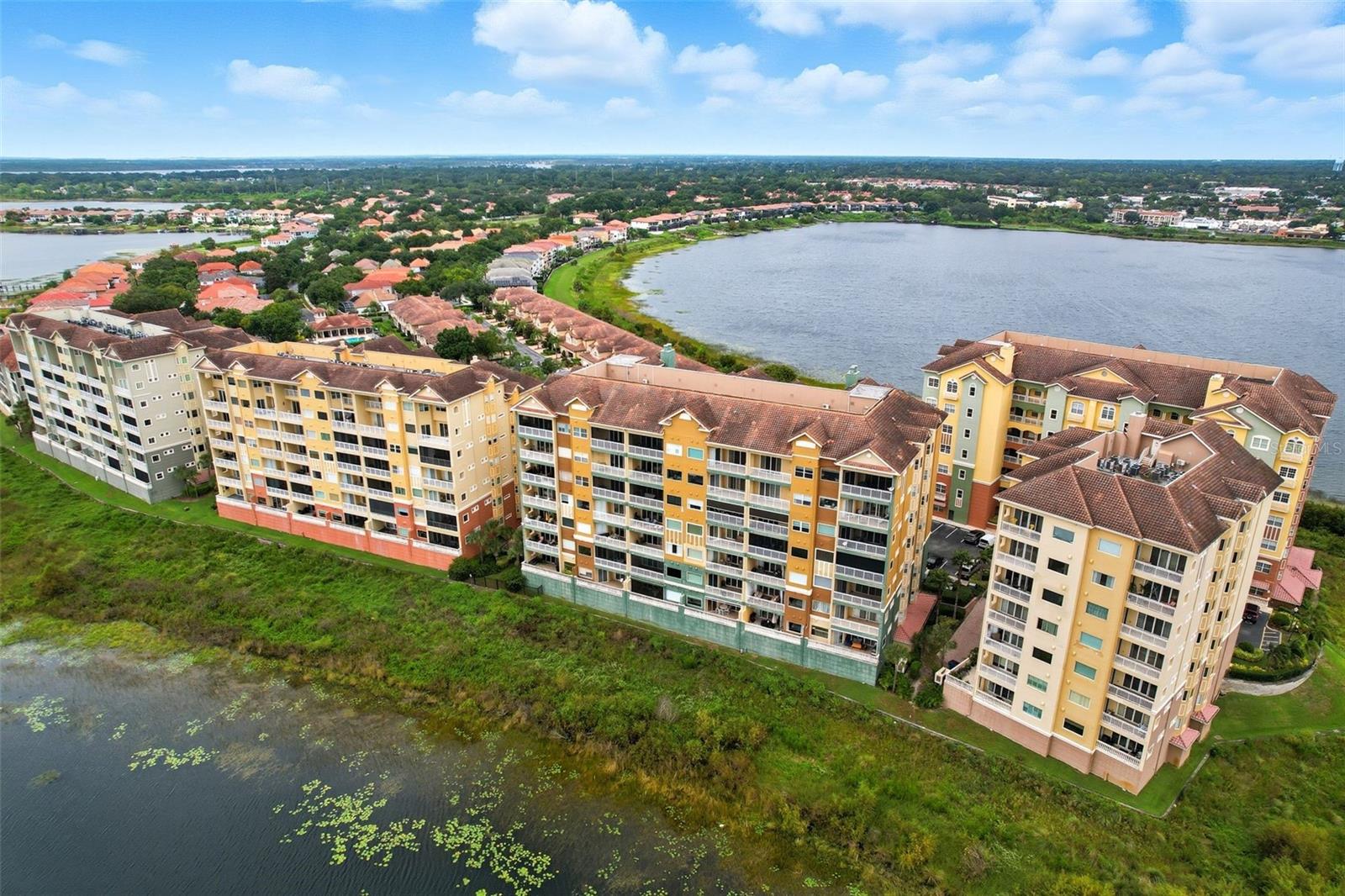 VIZCAYA HEIGHTS CONDO 07 - Residential