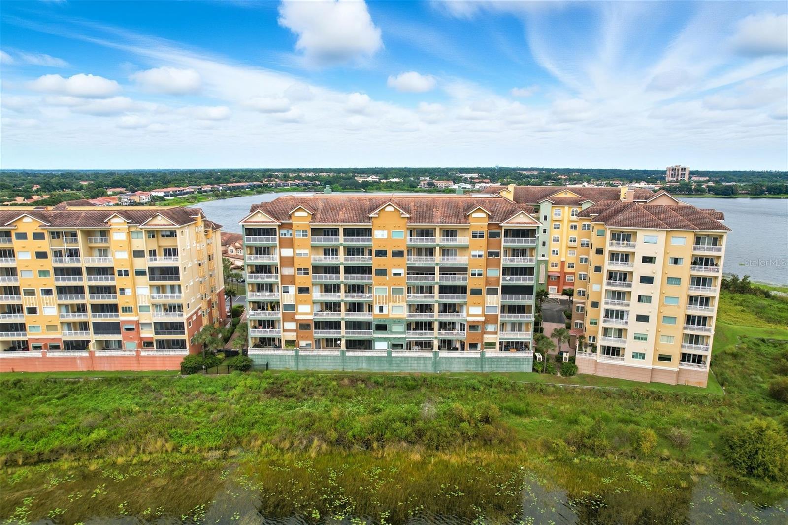 VIZCAYA HEIGHTS CONDO 07 - Residential