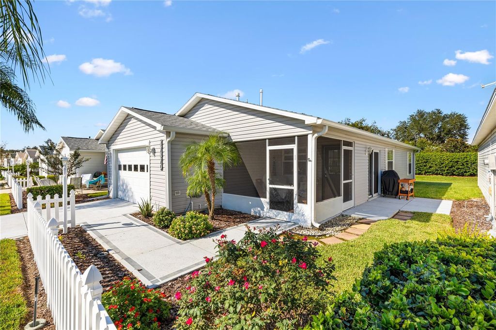 Photo of 17370 SE 82nd Roslyn Court, The Villages, FL 32162 (MLS # G5102525)