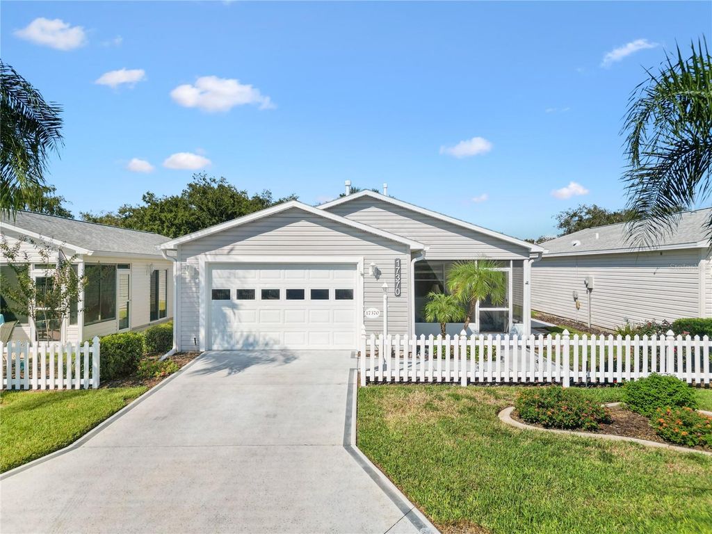 Photo of 17370 SE 82nd Roslyn Court, The Villages, FL 32162 (MLS # G5102525)