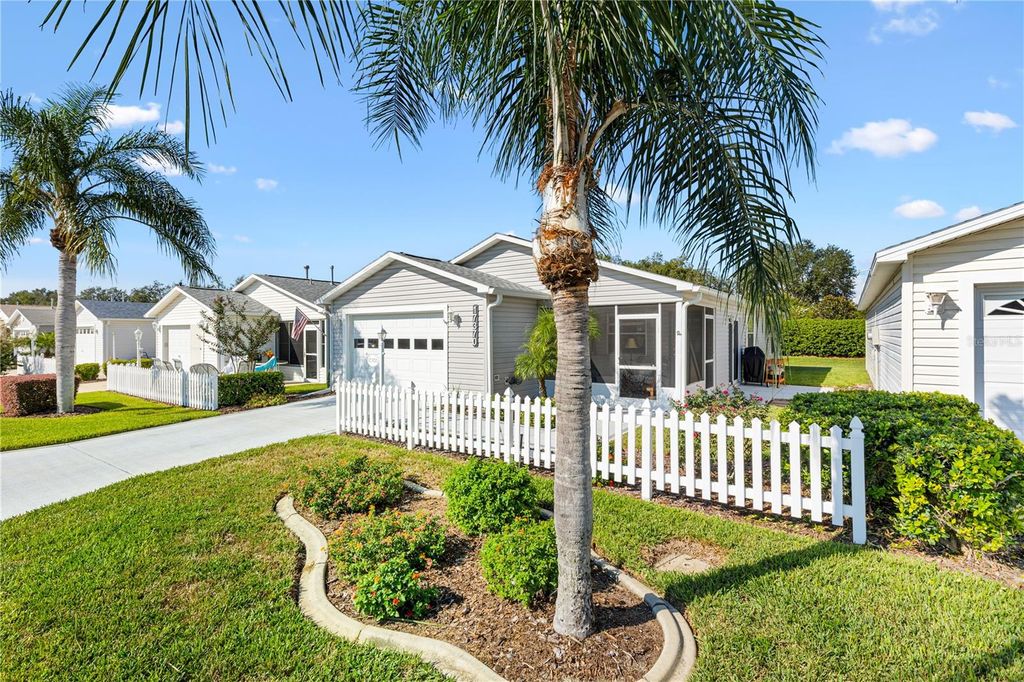 Photo of 17370 SE 82nd Roslyn Court, The Villages, FL 32162 (MLS # G5102525)