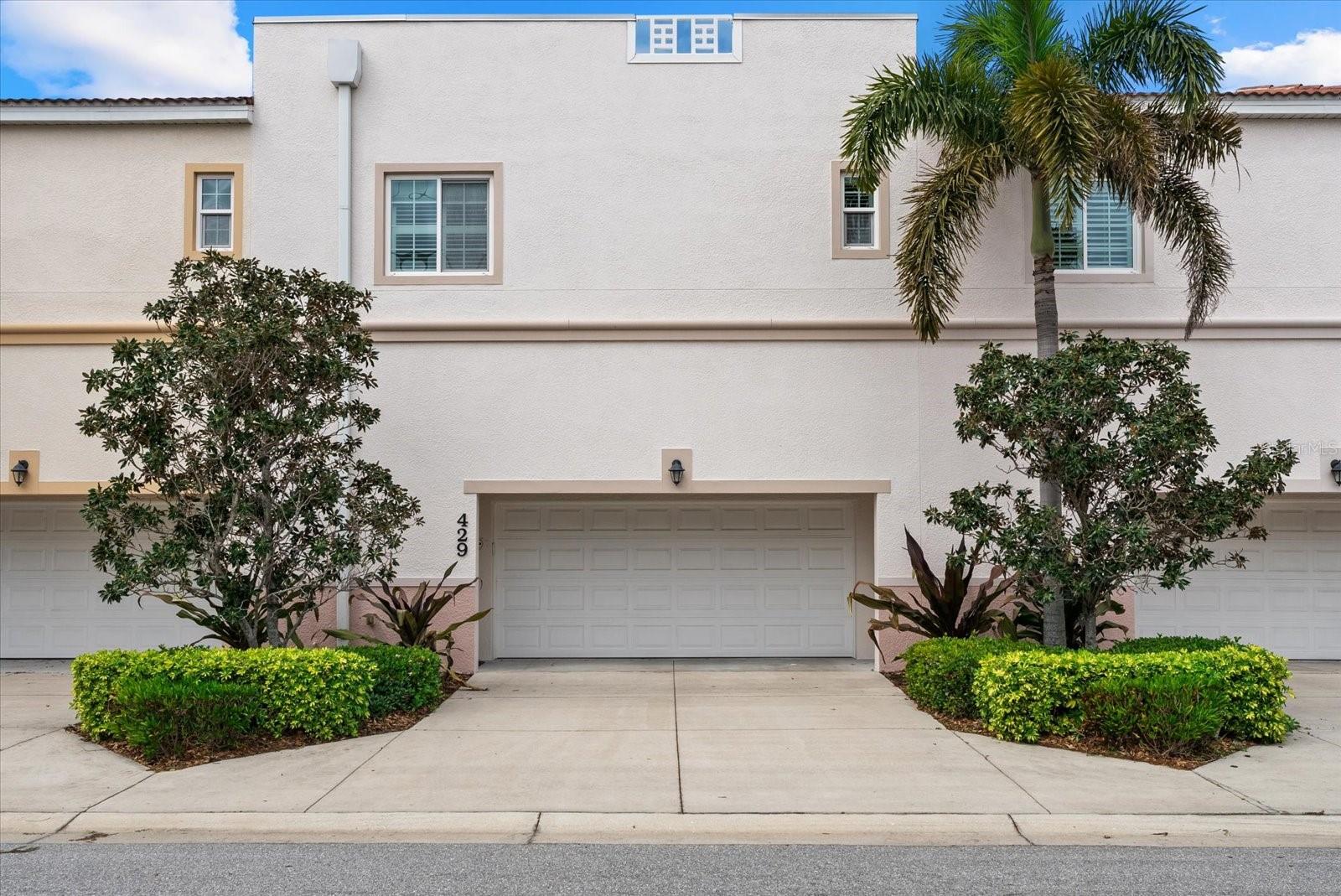 ISLAND COURT VENICE - Residential