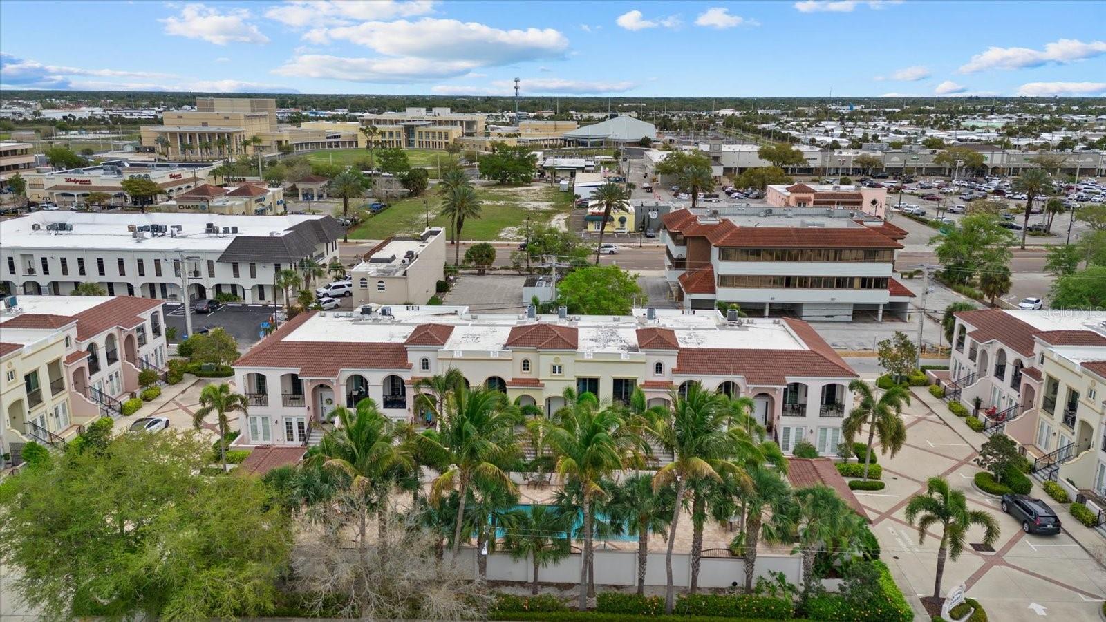 ISLAND COURT VENICE - Residential