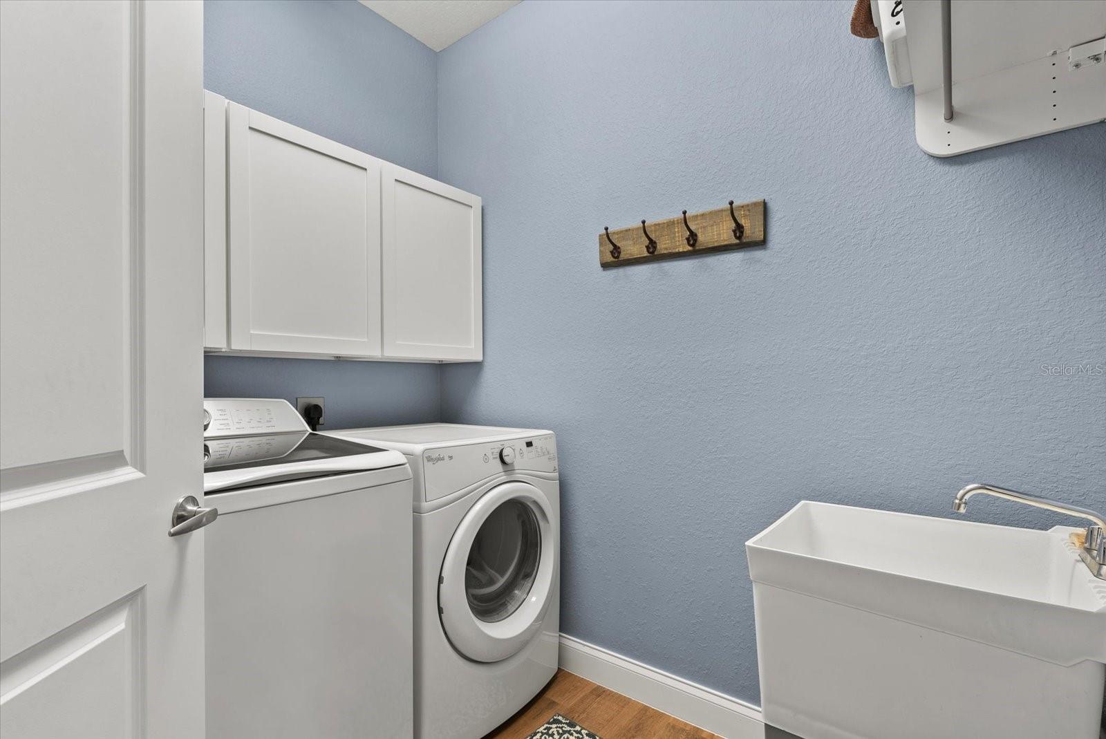 ISLAND COURT VENICE - Residential