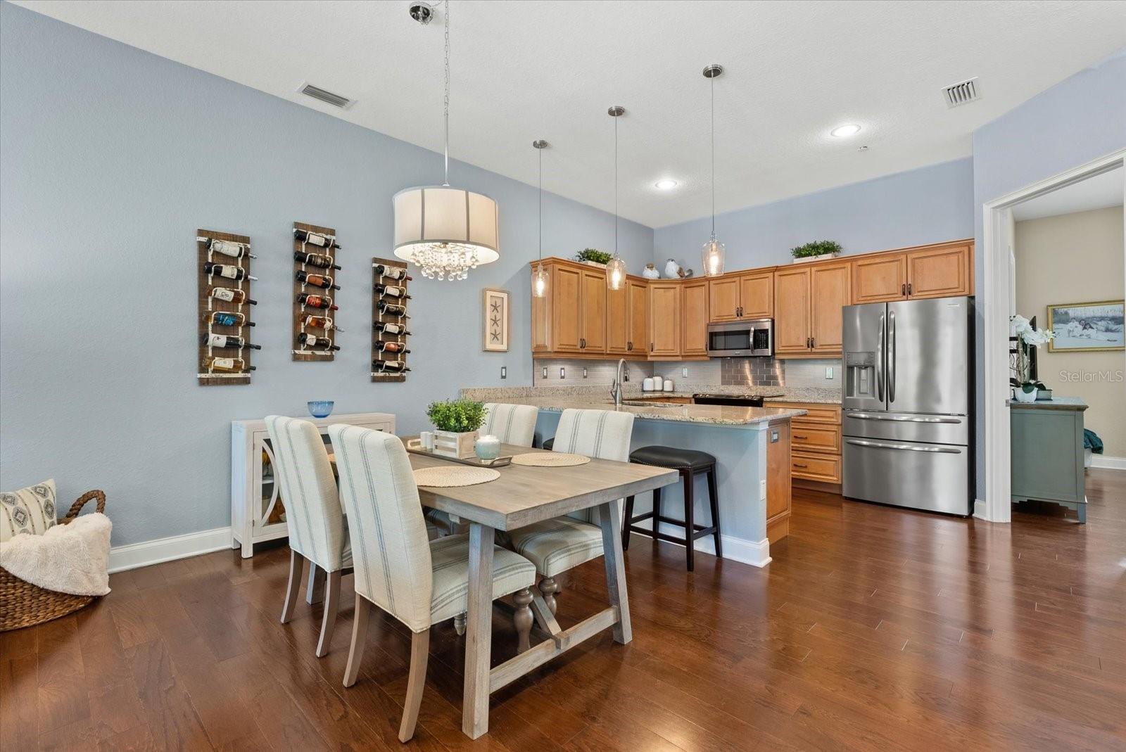 ISLAND COURT VENICE - Residential