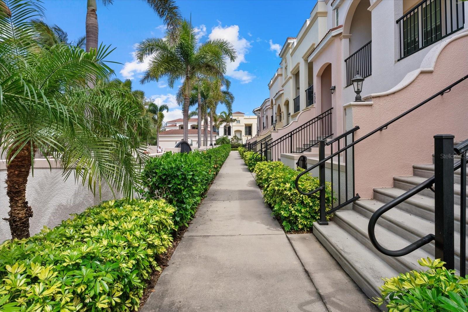 ISLAND COURT VENICE - Residential