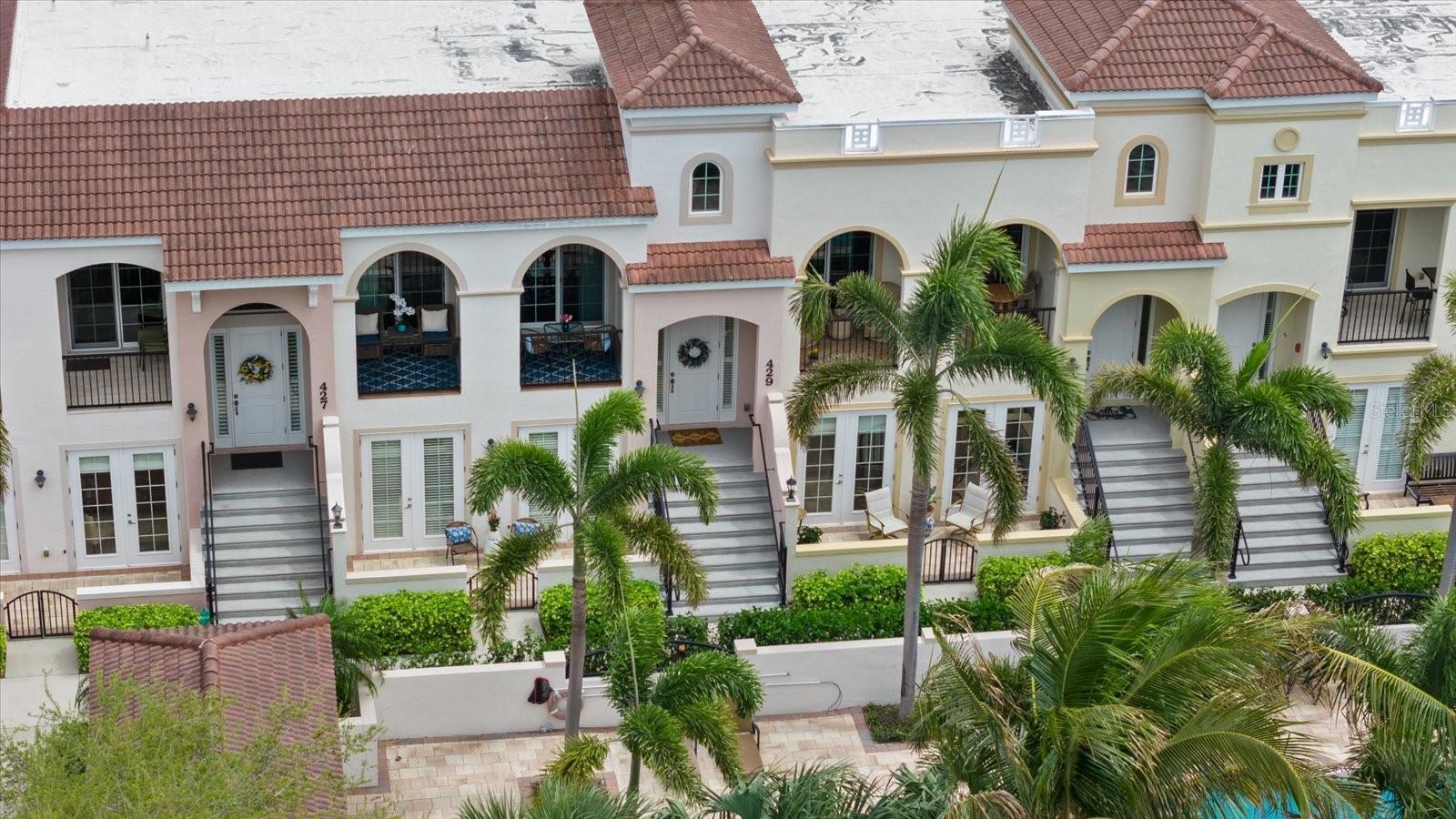 ISLAND COURT VENICE - Residential