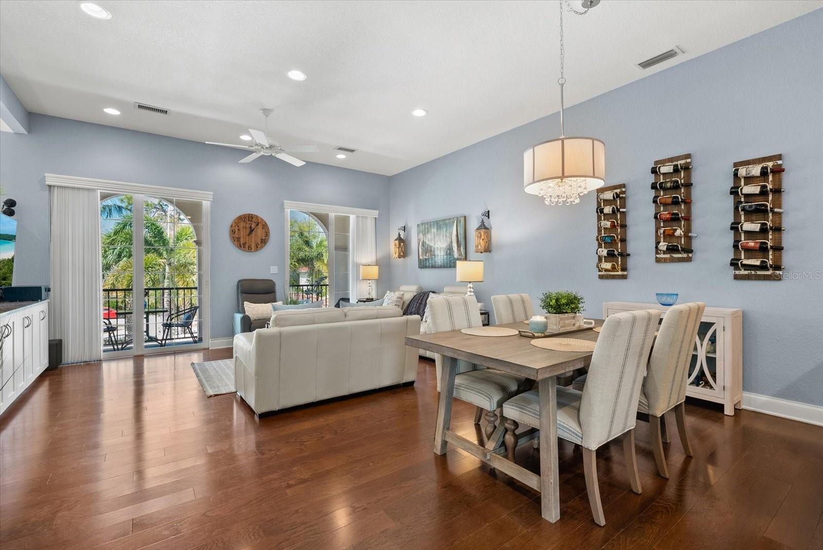 ISLAND COURT VENICE - Residential