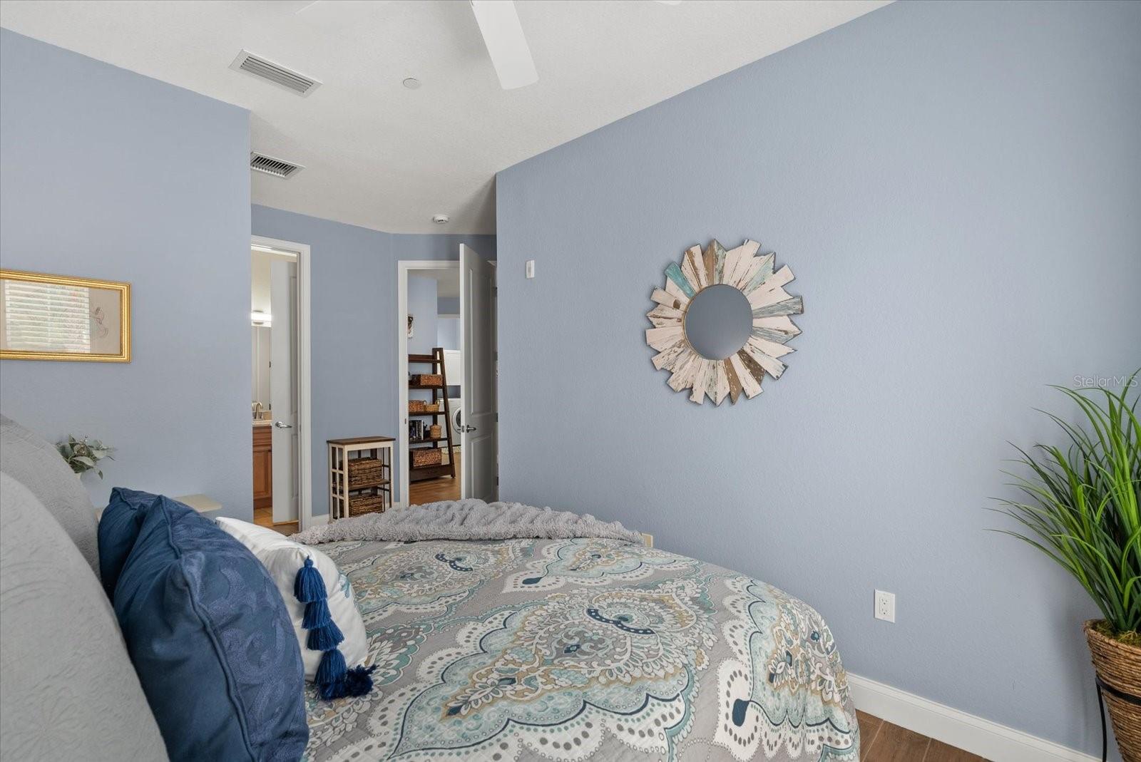 ISLAND COURT VENICE - Residential