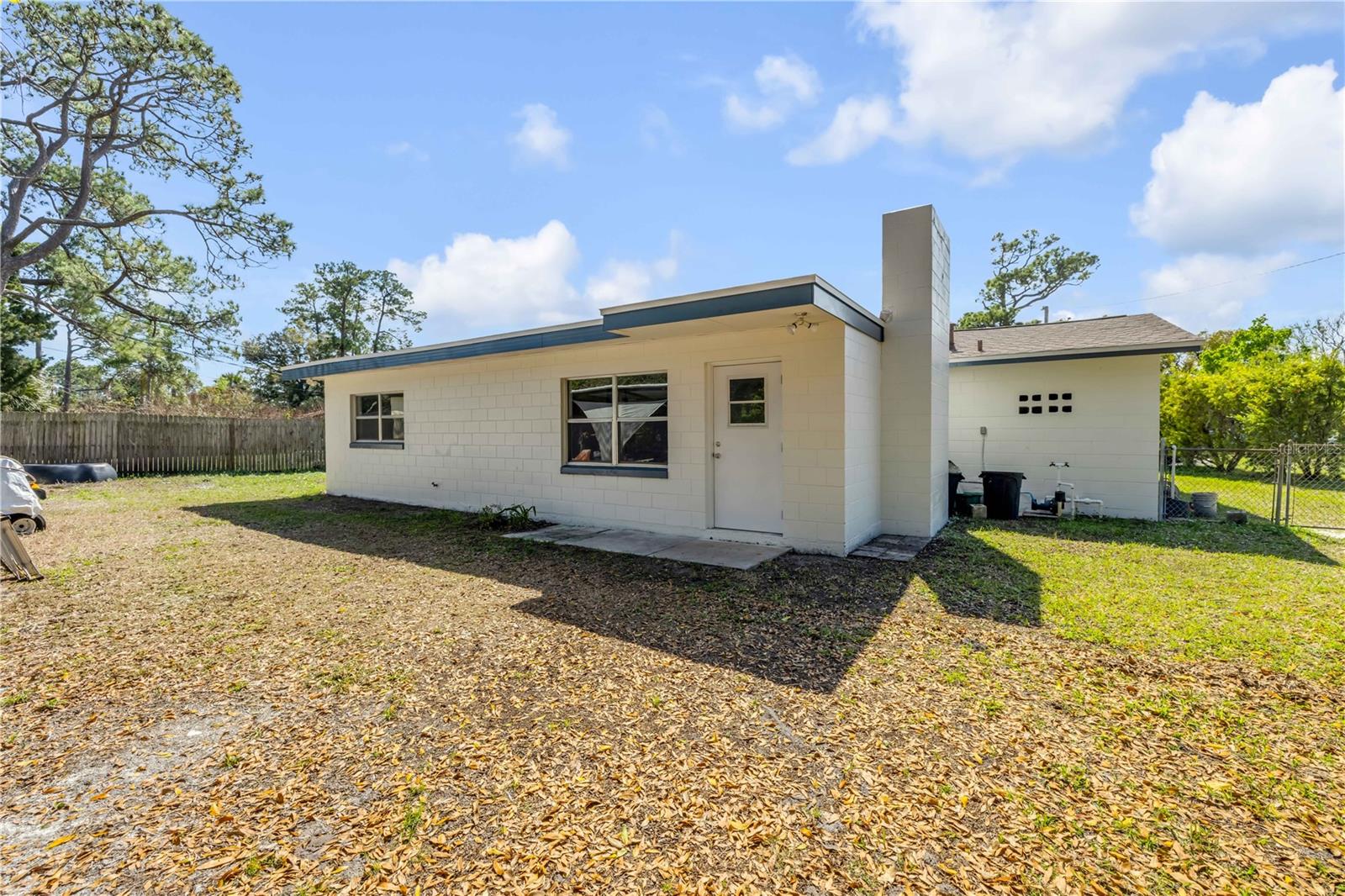 OAK LEA VILLAGE SEC 03 - Residential