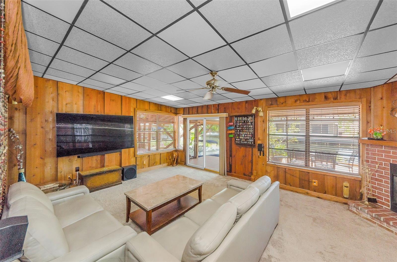 MEADOW BROOK SUB 1ST ADD - Residential