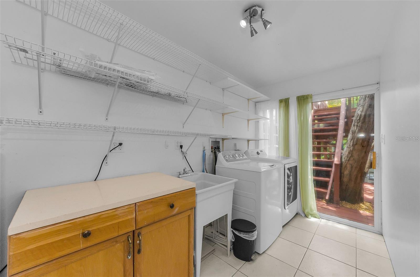 MEADOW BROOK SUB 1ST ADD - Residential