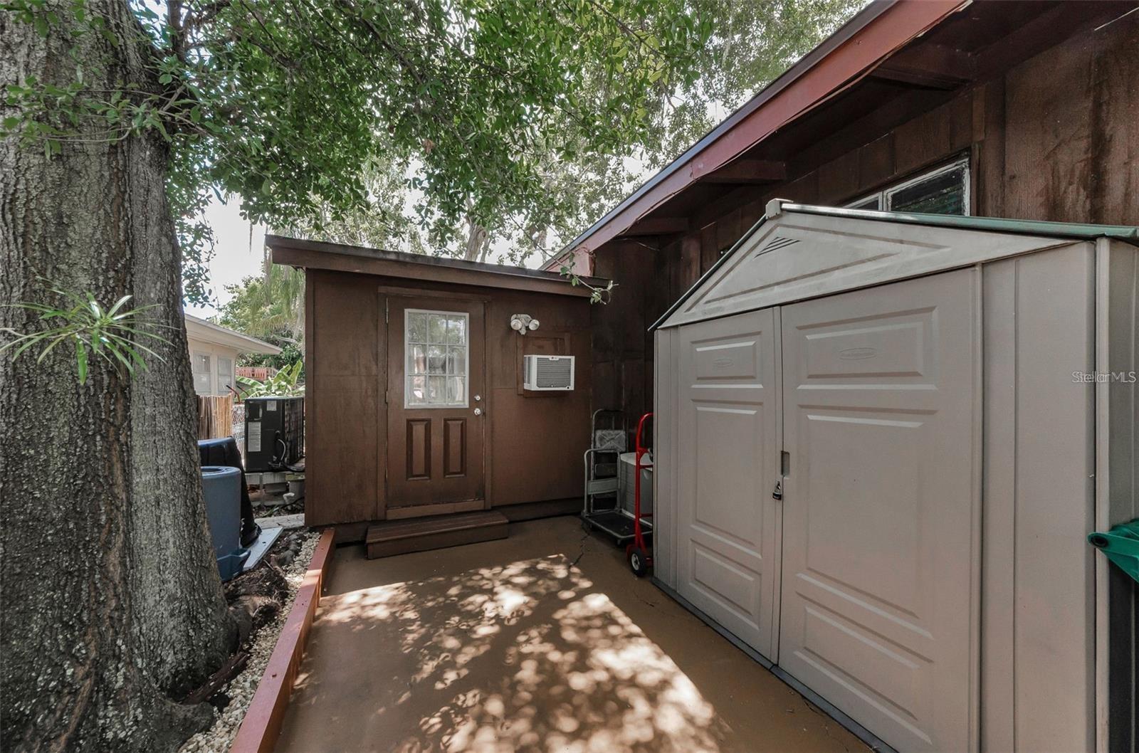 MEADOW BROOK SUB 1ST ADD - Residential