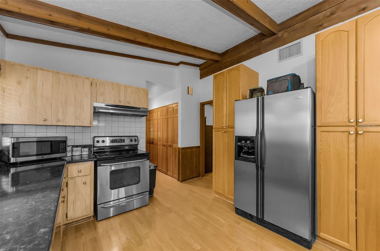 MEADOW BROOK SUB 1ST ADD - Residential