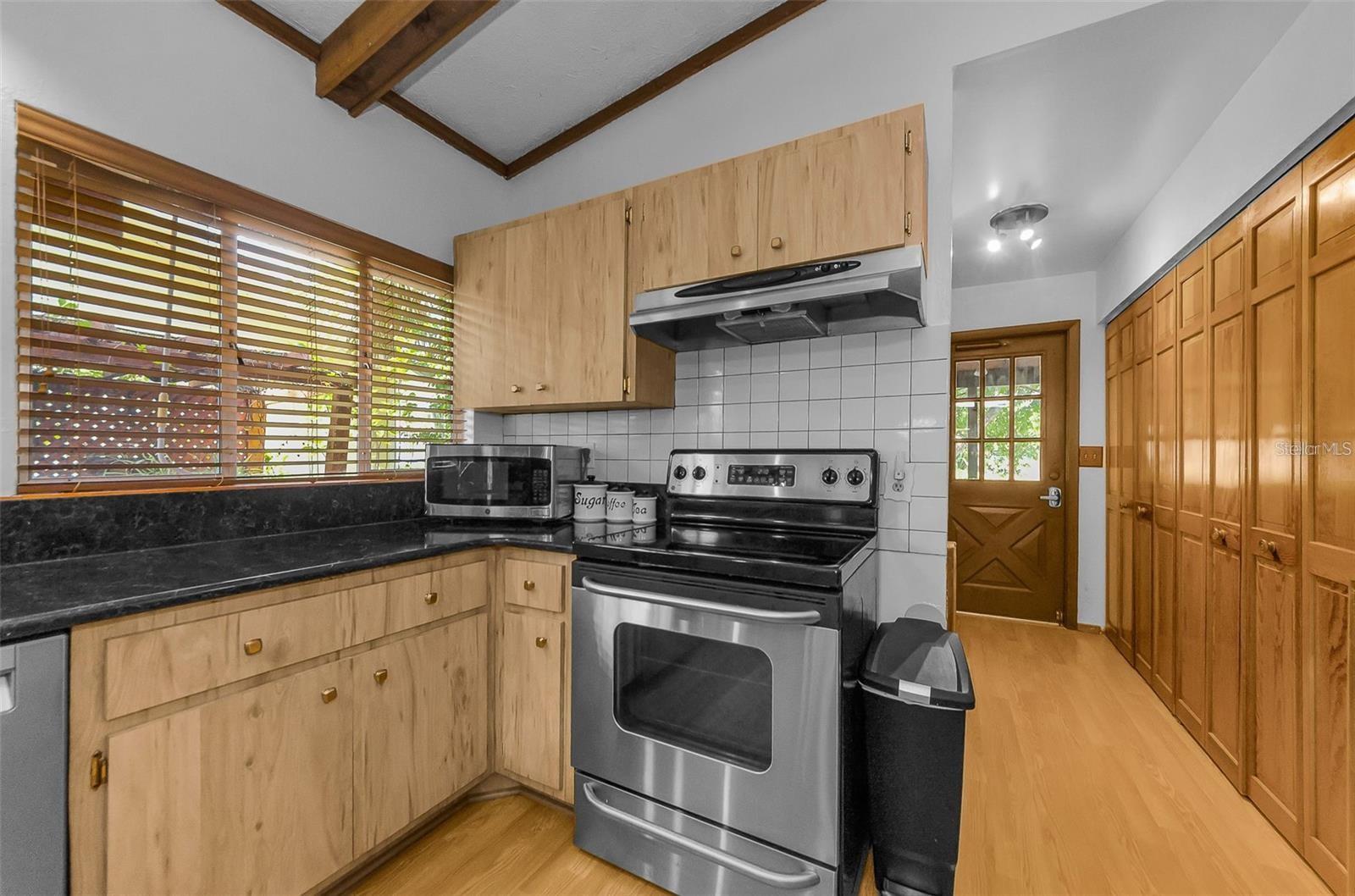 MEADOW BROOK SUB 1ST ADD - Residential