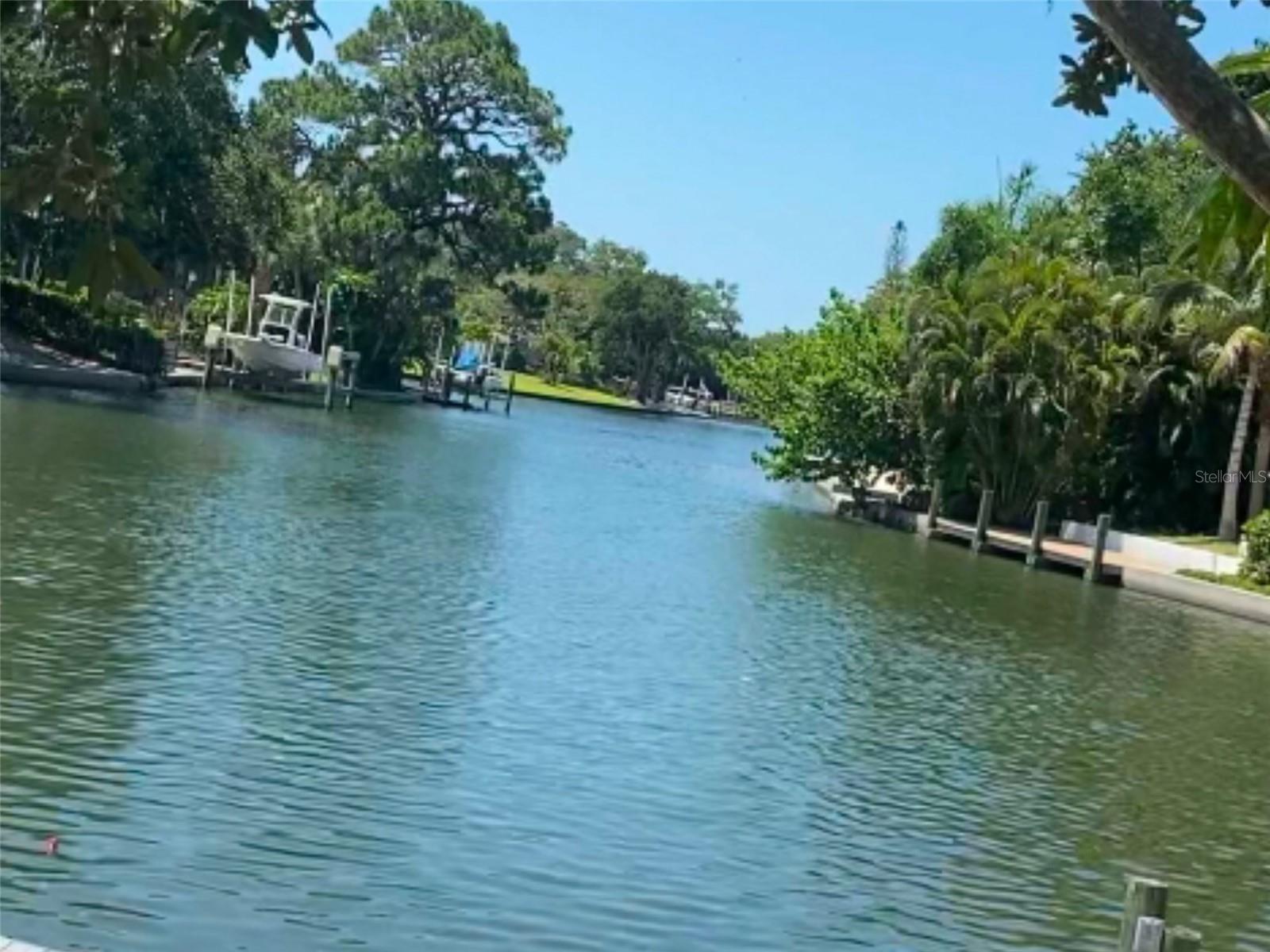 SIESTA ISLES - Residential