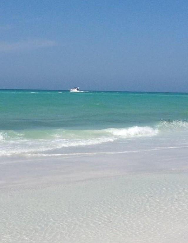 SIESTA ISLES - Residential