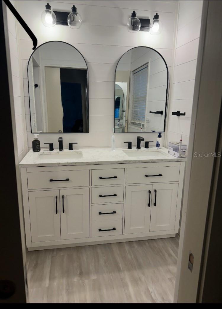 SIESTA ISLES - Residential