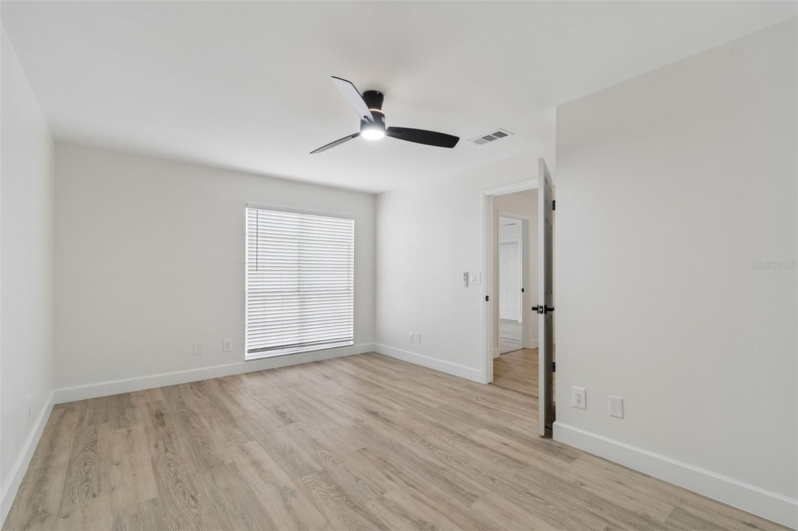 FAIRWAY LAKES TOWNHOMES II A CONDO PHASE 2 - Residential
