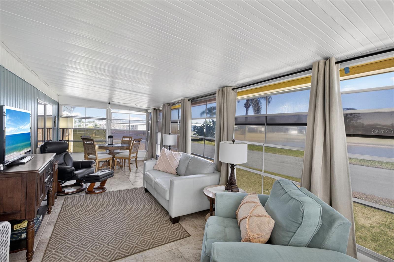 LA CASA MHP CO-OP - Residential