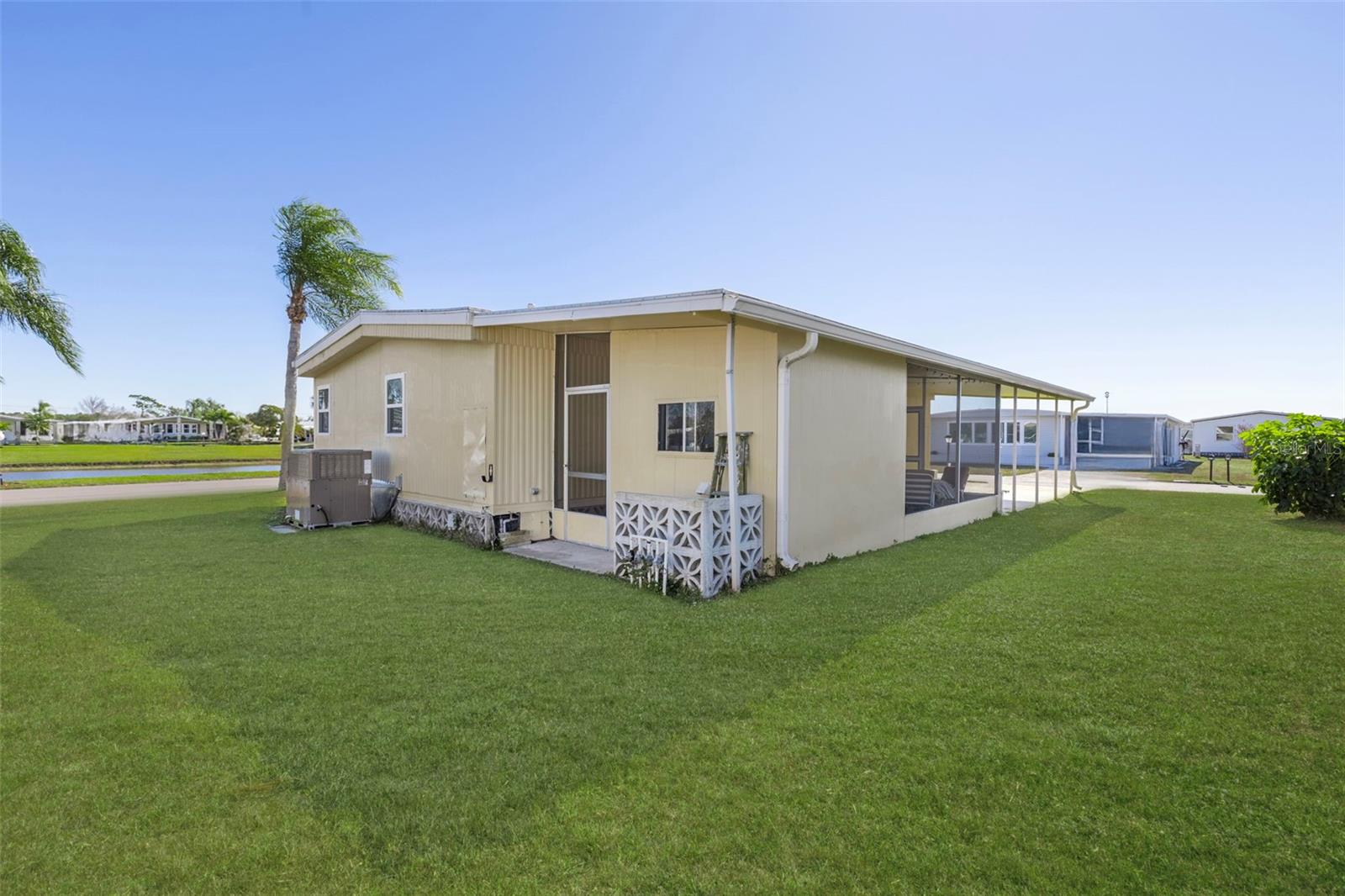 LA CASA MHP CO-OP - Residential