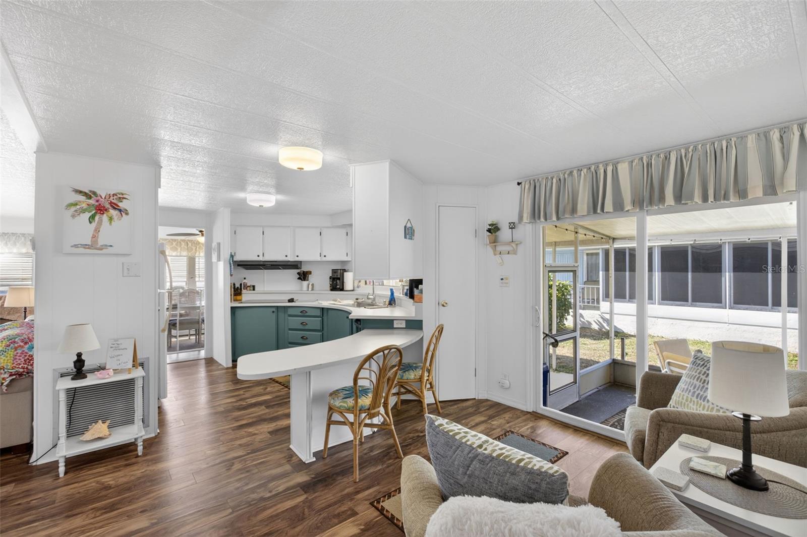 LA CASA MHP CO-OP - Residential