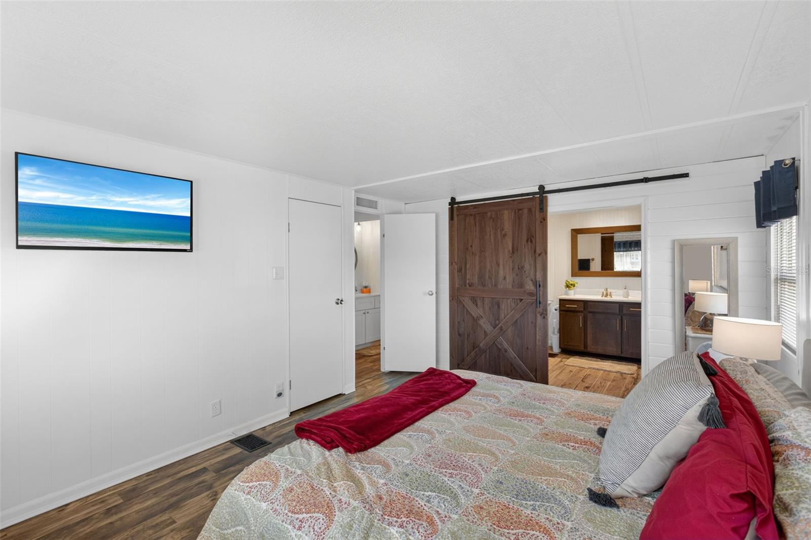 LA CASA MHP CO-OP - Residential