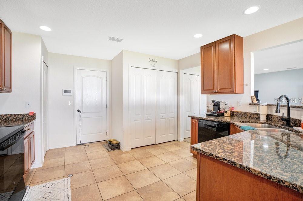 BERKLEY RDG PH 3 - Residential Lease