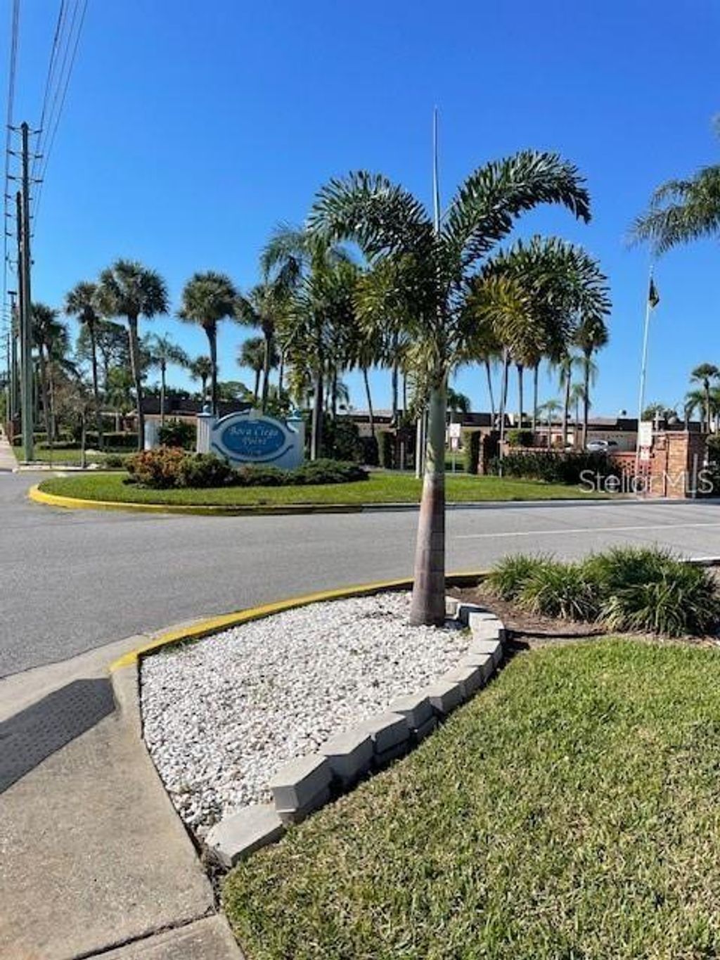 Photo of 1 Boca Ciega Point Boulevard #115, St Petersburg, FL 33708 (MLS # TB8438339)