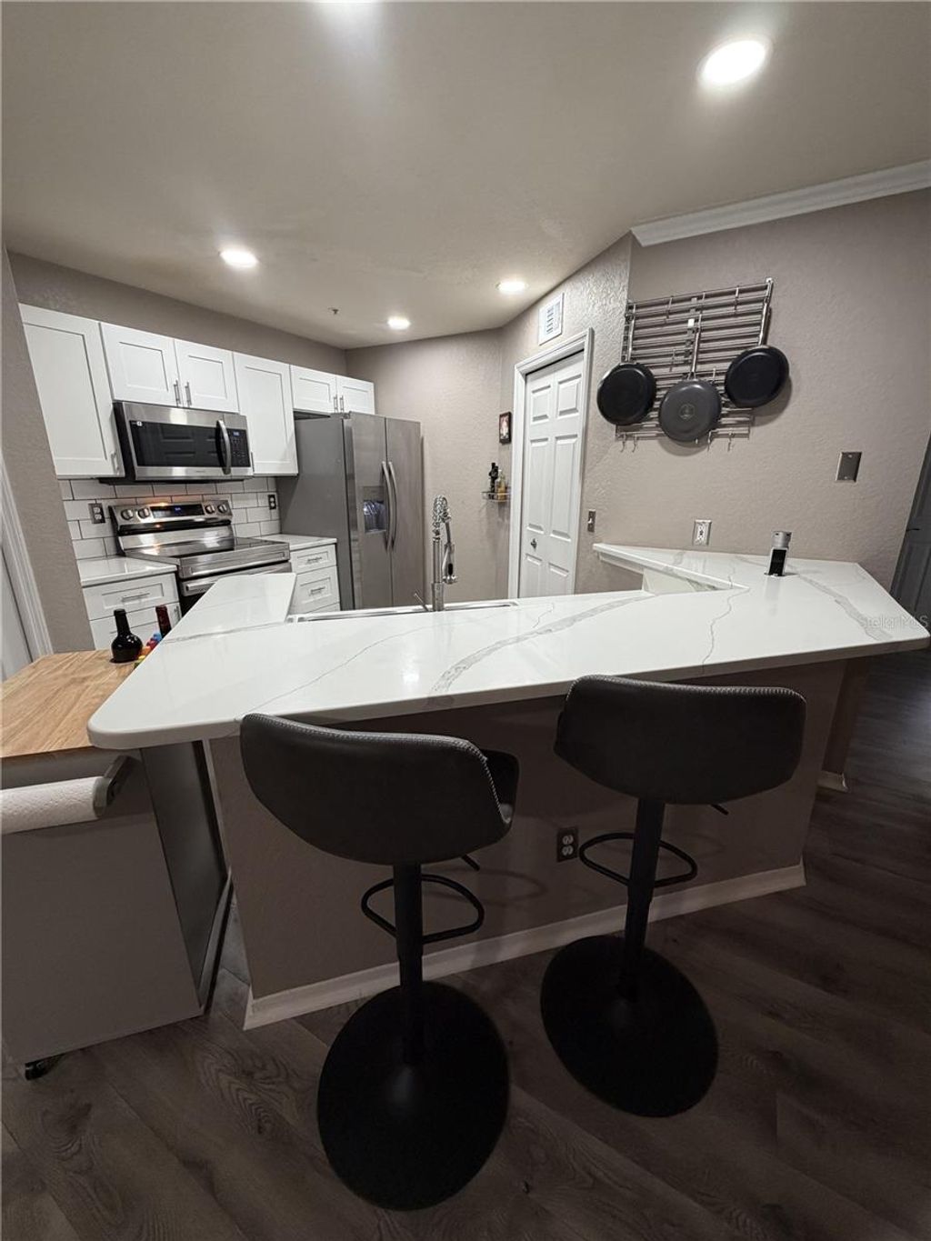 Photo of 18101 Peregrines Perch Place #4201, Lutz, FL 33558 (MLS # TB8507422)