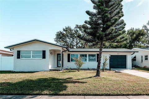 A home in LARGO