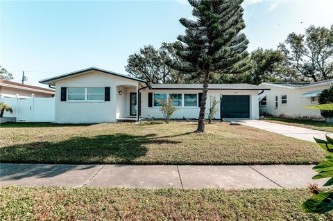 A home in LARGO