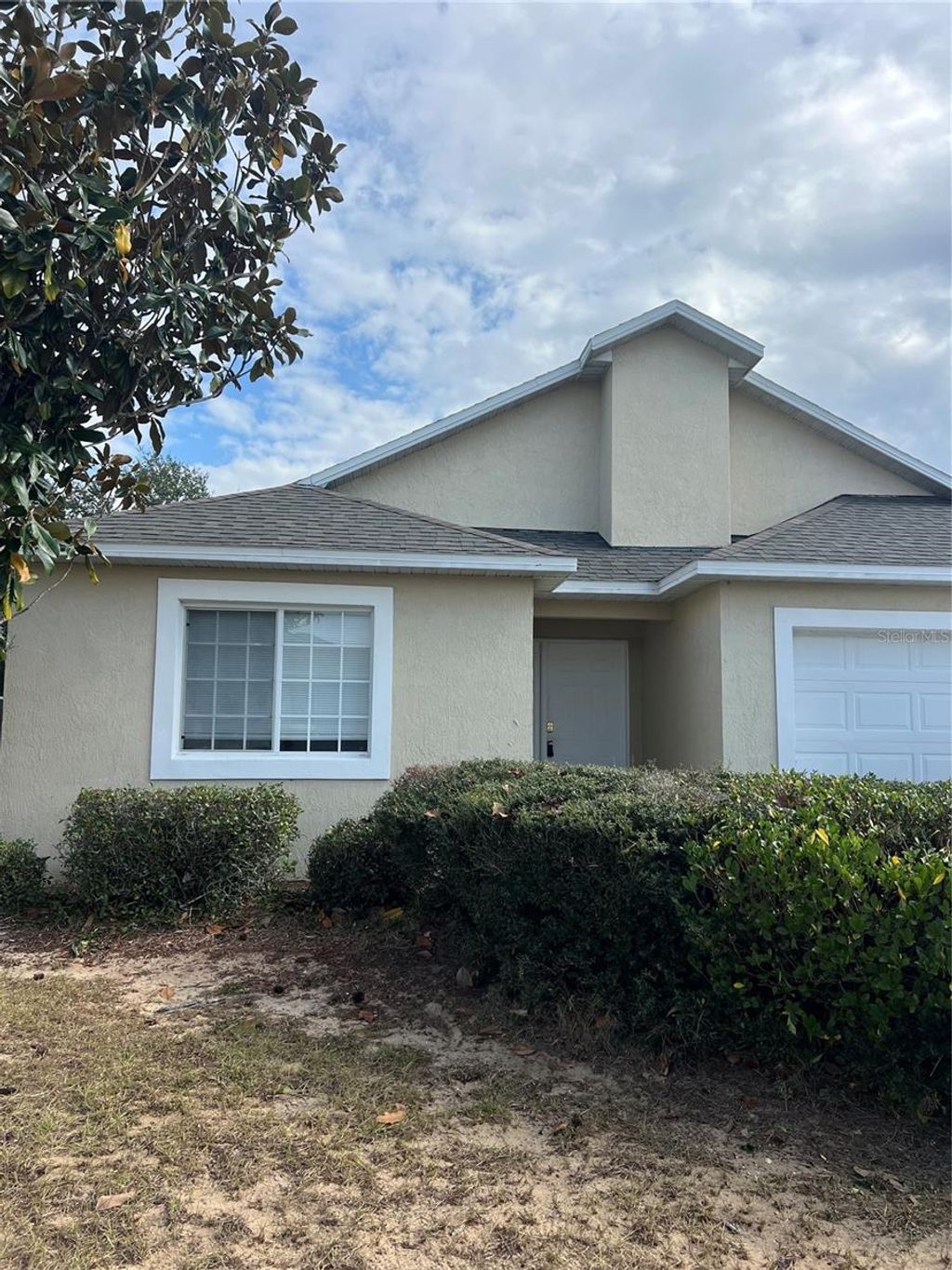 Photo of 226 Hillcrest Drive, Davenport, FL 33897 (MLS # G5107181)