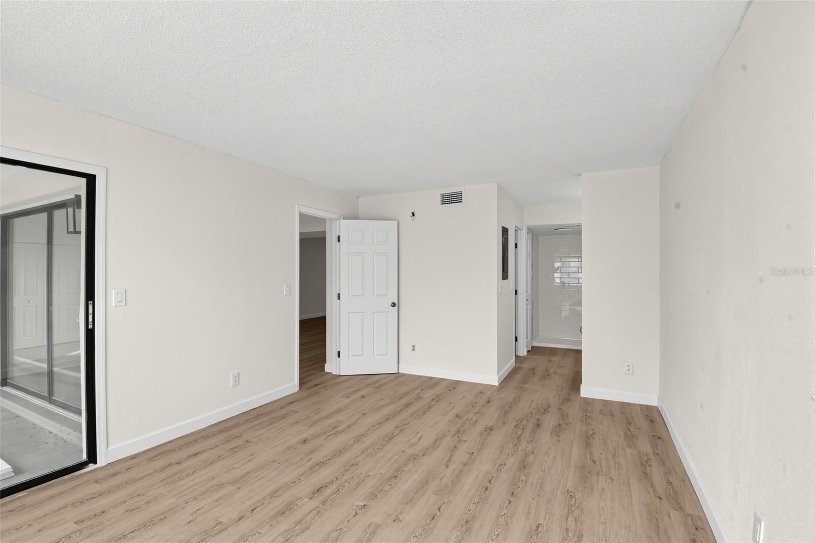 275 INDIGO DRIVE 1070