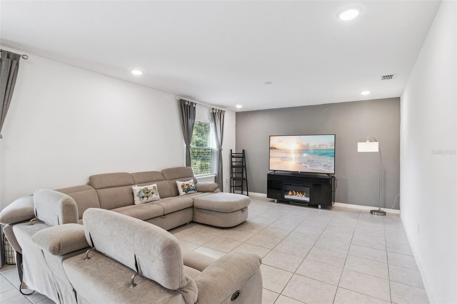 INDIAN LAKE ESTATES - Residential