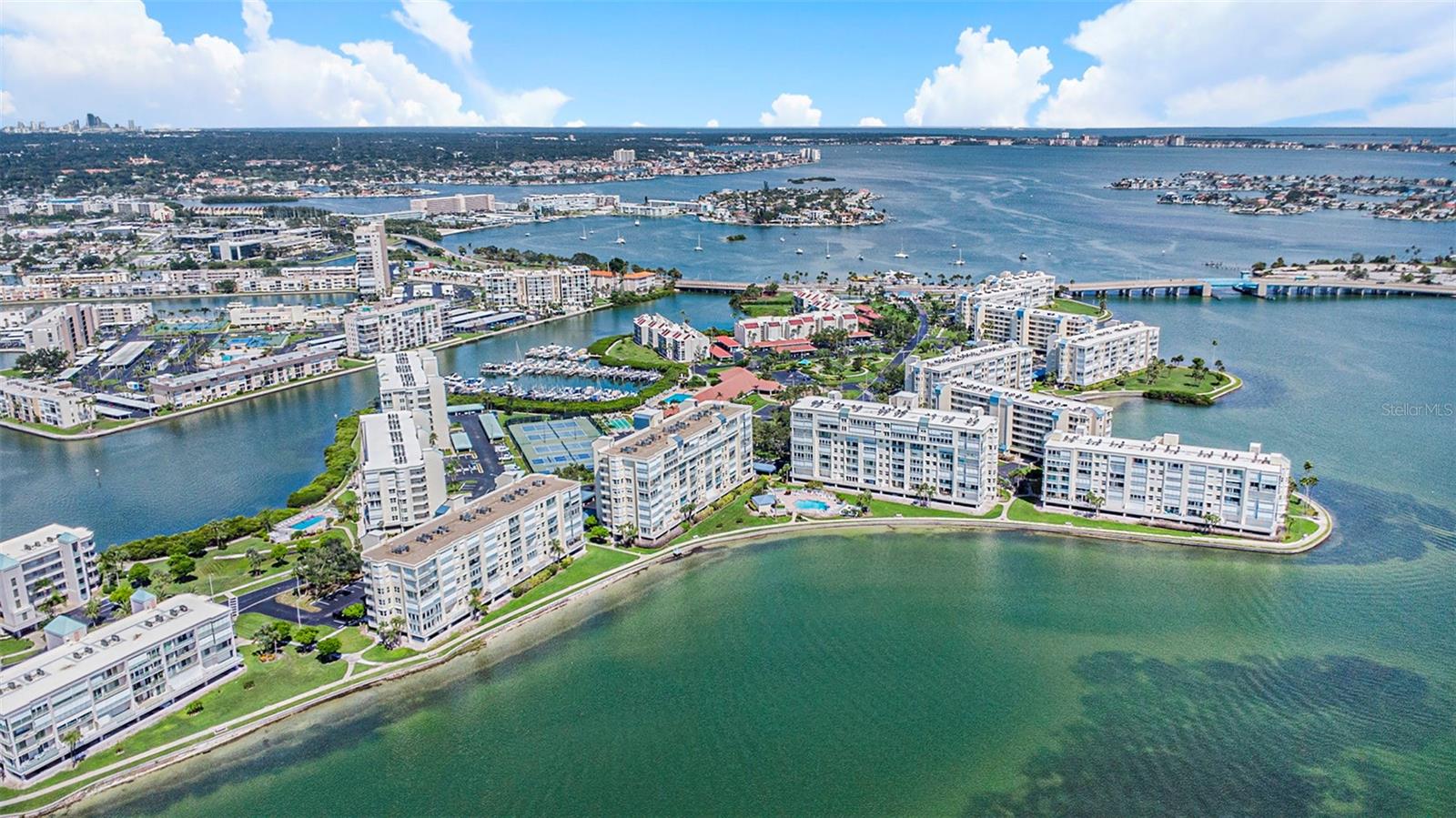 HARBOURSIDE CONDO - Residential